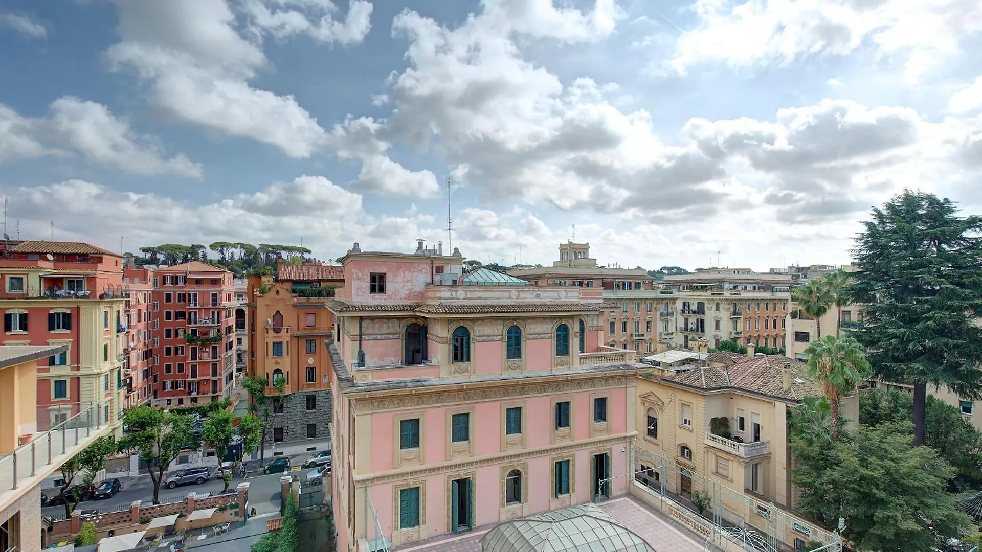 Green Tevere Rooftop Roma 0*,  Italia